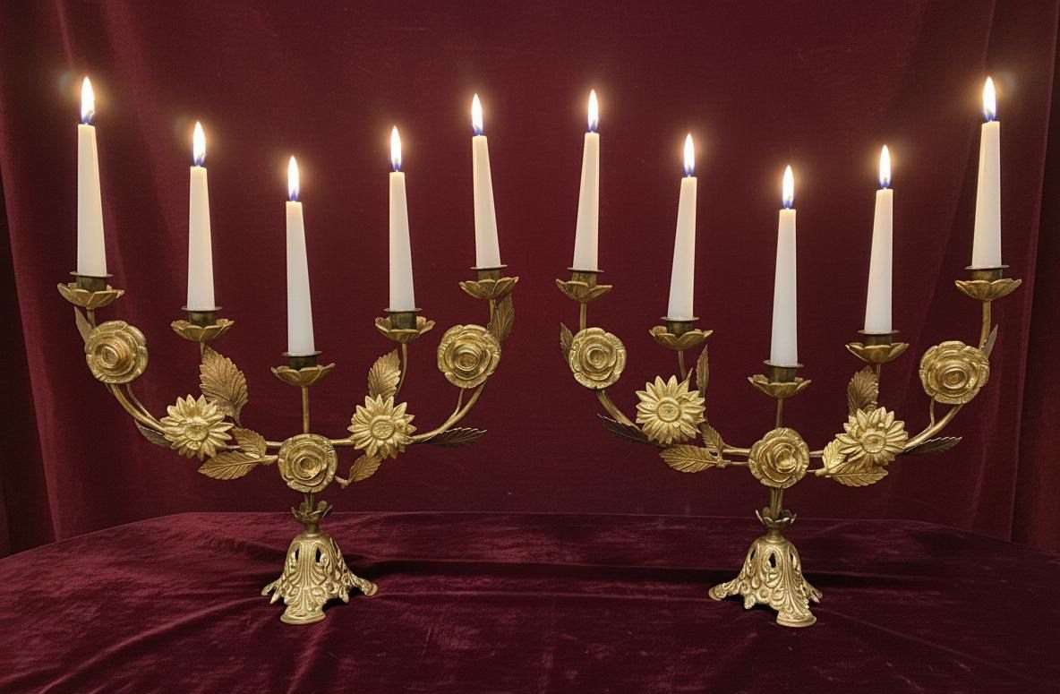 Pareja de Candelabros Florales Franceses en Bronce Dorado (42 cm)